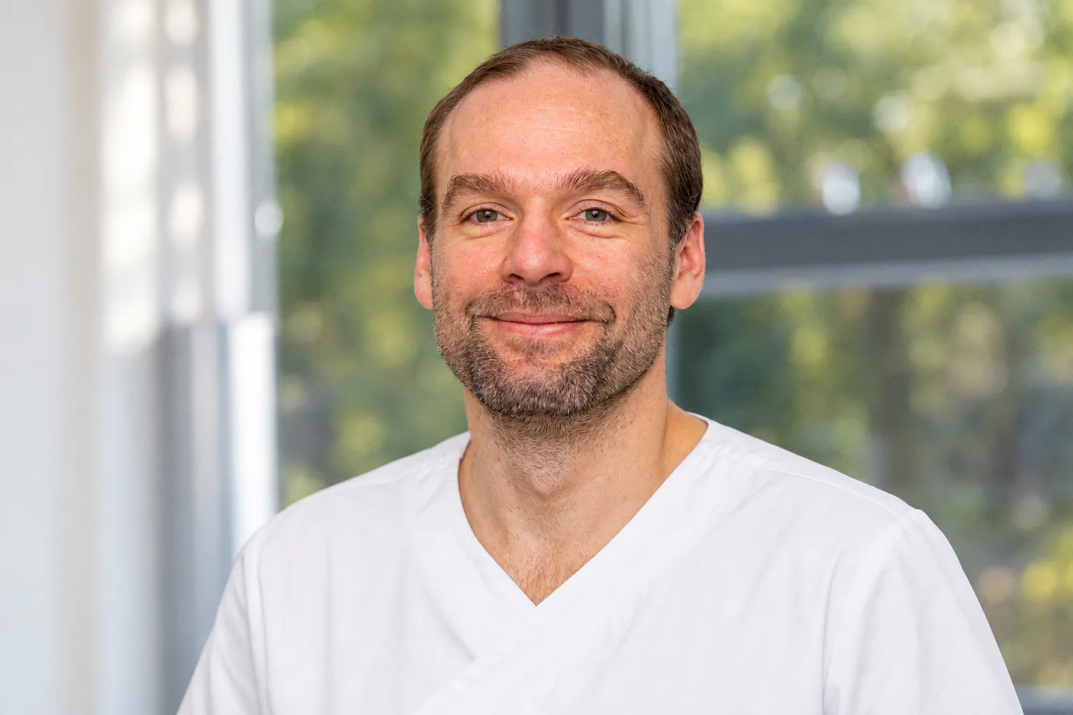 Chronische Schmerzen: Konservative Therapien und Physiotherapie im Fokus